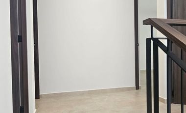 Bonita casa de 2 niveles en Villa Magna zona de Lomas del Campanario Norte en Querétaro