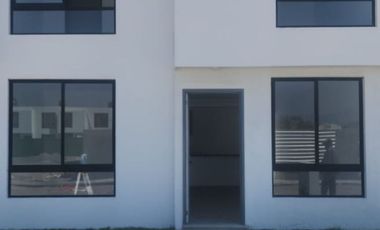 Casa en Venta con alberca tres recamaras al sur de Cuernavaca en Xochitepec Morelos