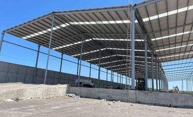 CONJUNTO DE BODEGAS EN RENTA