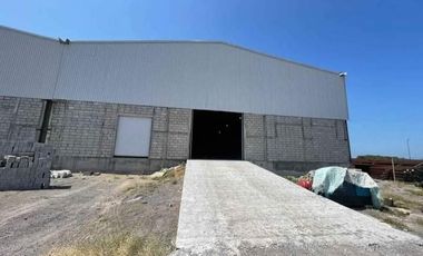 CONJUNTO DE BODEGAS EN RENTA