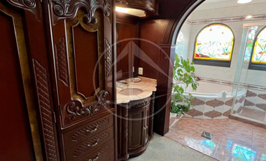 Casa En Chiluca: Jardín Plano Y Diseño Espacioso En Un Entorno Natural Exclusivo
