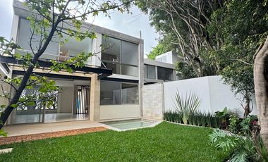 Casa en venta con alberca Paloma de la paz.