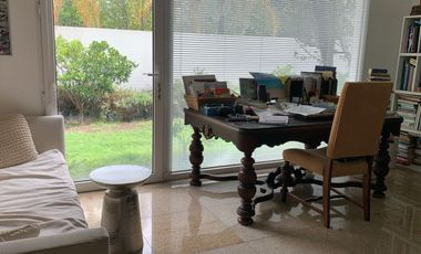 SE VENDE CASA RESIDENCIA EN EL CAMPANARIO QUERÉTARO CON ALBERCA FRENTE A PARQUE CON LAGOS