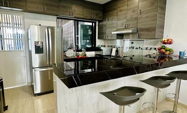 Casa en venta con alberca y seguridad