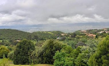VENDO MANSION SINDAMANOY CHIA 1800 M2