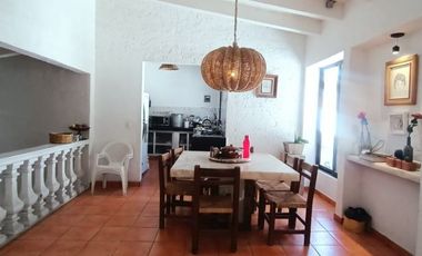 SE VENDE CASA EN CARRETERA CUERNAVACA-ACAPULCO