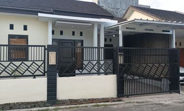 Dijual Cepat, Rumah Second Cantik Di Kharisma Residence Tarogong Garut