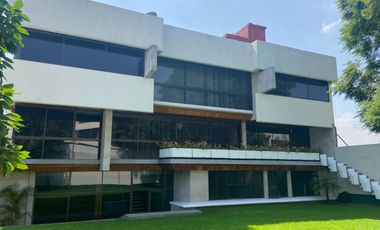 CASA EN VENTA SATELITE CON 270 M2 DE JARDIN
