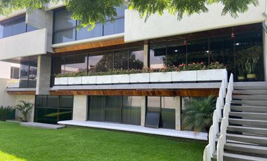 CASA EN VENTA SATELITE CON 270 M2 DE JARDIN