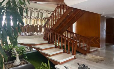 CASA EN VENTA SATELITE CON 270 M2 DE JARDIN
