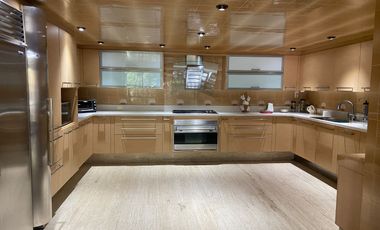 CASA EN VENTA SATELITE CON 270 M2 DE JARDIN