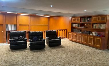 CASA EN VENTA SATELITE CON 270 M2 DE JARDIN