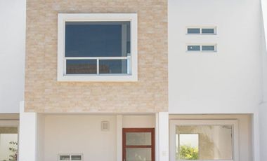 Casa en Venta en Cuautlancingo, Fraccionamiento atrás de Plaza San Diego con Amenidades Premium