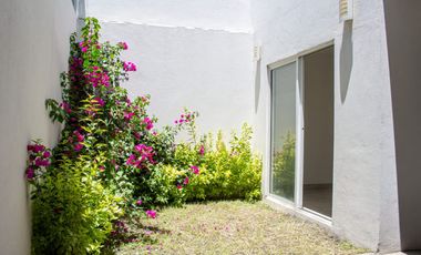 Casa en Venta en Cuautlancingo, Fraccionamiento atrás de Plaza San Diego con Amenidades Premium