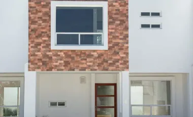 Casa en Venta en Cuautlancingo, Fraccionamiento atrás de Plaza San Diego con Amenidades Premium