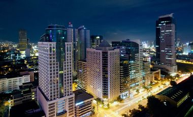 3 Bedroom Bi-Level Penthouse Unit Luxury Condo beside Westin Hotel near Shang
