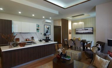 3 Bedroom Bi-Level Penthouse Unit Luxury Condo beside Westin Hotel near Shang