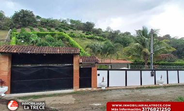 Se vende Casa campestre a puerta cerrada en Buga-valle, corregimiento  Sanjon Hondo, vereda los Guaduales.