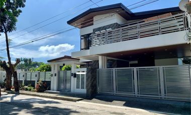 FOUR BEDROOM HOUSE AND LOT FOR SALE/RENT IN HACIENDA ROYALE