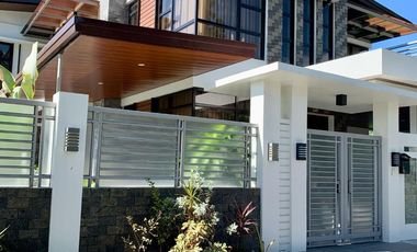 FOUR BEDROOM HOUSE AND LOT FOR SALE/RENT IN HACIENDA ROYALE