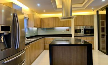 FOUR BEDROOM HOUSE AND LOT FOR SALE/RENT IN HACIENDA ROYALE