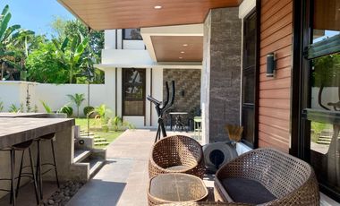 FOUR BEDROOM HOUSE AND LOT FOR SALE/RENT IN HACIENDA ROYALE