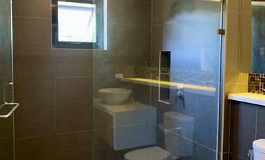 FOUR BEDROOM HOUSE AND LOT FOR SALE/RENT IN HACIENDA ROYALE