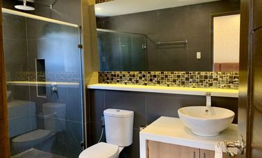 FOUR BEDROOM HOUSE AND LOT FOR SALE/RENT IN HACIENDA ROYALE