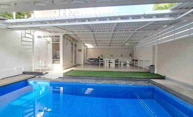 Ready-to-Move-In Villa with Pool, Fully Furnished, Priced Around 4 Billion in Mumbul, Nusa Dua
