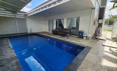 Ready-to-Move-In Villa with Pool, Fully Furnished, Priced Around 4 Billion in Mumbul, Nusa Dua