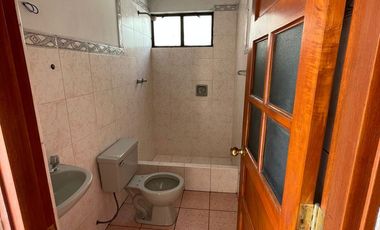 VENTA DE CASA CON LOCAL COMERCIAL – TRES PISOS- CARABAYLLO