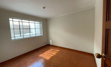 VENTA DE CASA CON LOCAL COMERCIAL – TRES PISOS- CARABAYLLO