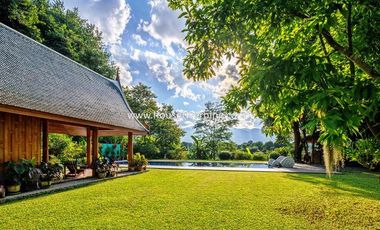 Prestigious Ayutthaya-Style Golden Teak House on Prime Land Above the Ping River, Never Flooded, Just Minutes from Chiang Mai City