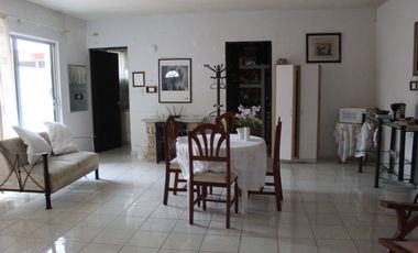 VENDO CASA UNA PLANTA EN FRACC. COSTA DE ORO  BUENA UBICACION