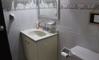 VENDO CASA UNA PLANTA EN FRACC. COSTA DE ORO  BUENA UBICACION