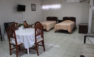 VENDO CASA UNA PLANTA EN FRACC. COSTA DE ORO  BUENA UBICACION
