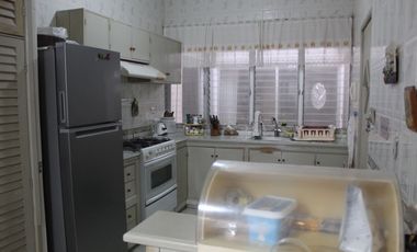 VENDO CASA UNA PLANTA EN FRACC. COSTA DE ORO  BUENA UBICACION