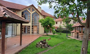 Casa en Renta via Sopó Sector los Clubes.