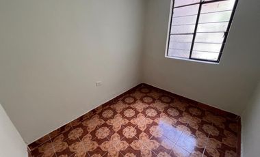 Venta  Casa Remodelada Frente a Parque en el Distrito de Los Olivos, Lima