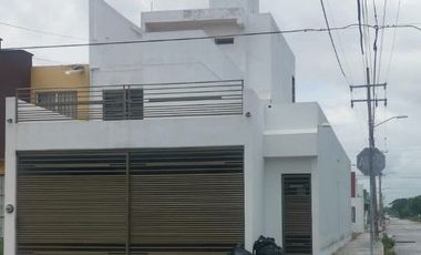 CASA EN VENTA FRACCIONAMIENTO PASEOS KABAH, SM 222 CANCUN, Q. ROO.
