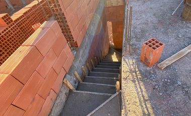 VENDO ULTIMO DUPLEX EN POZO (1/3 EN PH) - CENTENARIO - PERTICONE
