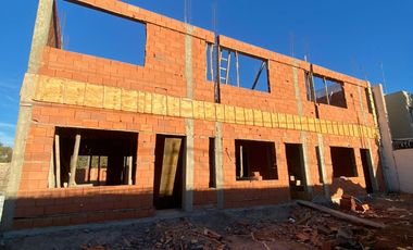 VENDO ULTIMO DUPLEX EN POZO (1/3 EN PH) - CENTENARIO - PERTICONE