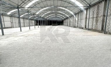 BODEGA A ESTRENAR DE 1800 METROS CON ANDEN DE DESCARGA