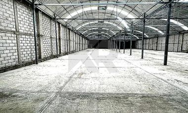 BODEGA A ESTRENAR DE 1800 METROS CON ANDEN DE DESCARGA