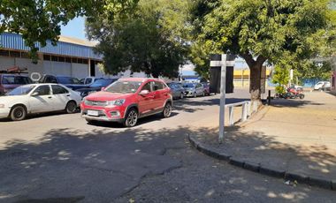 OPORTUNIDAD CASA SECTOR COMERCIAL INDUSTRIAL EN EL CENTRO DE TALCA SE VENDE CASA DE 400 m²