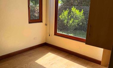 Venta o Renta amplia Residencia de 3 dormitorios en Pakakuna Gardens en Checa