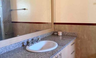 Venta o Renta amplia Residencia de 3 dormitorios en Pakakuna Gardens en Checa