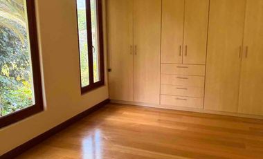 Venta o Renta amplia Residencia de 3 dormitorios en Pakakuna Gardens en Checa