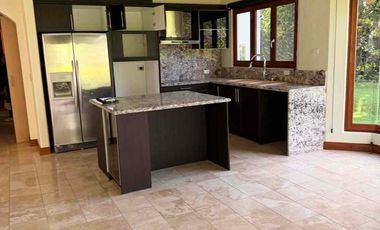 Venta o Renta amplia Residencia de 3 dormitorios en Pakakuna Gardens en Checa