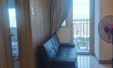 1 bedroom with balcony Fully Furnished (FOR RENT)